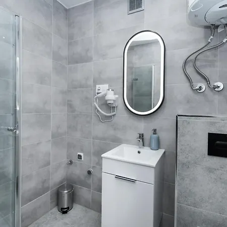 Dworcowa 24 Apartman *